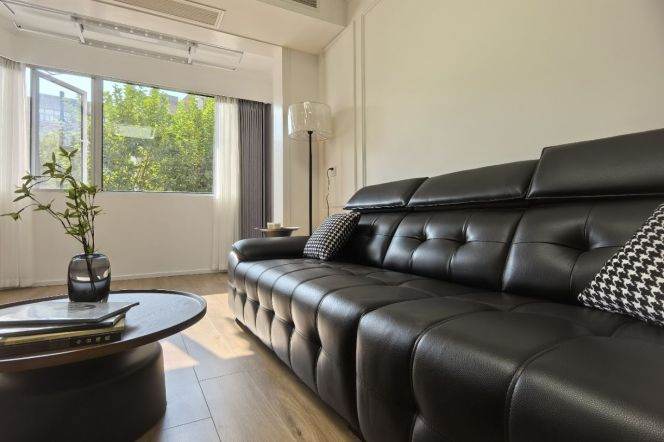 Zhongshan park nice 1br with lift with 10k