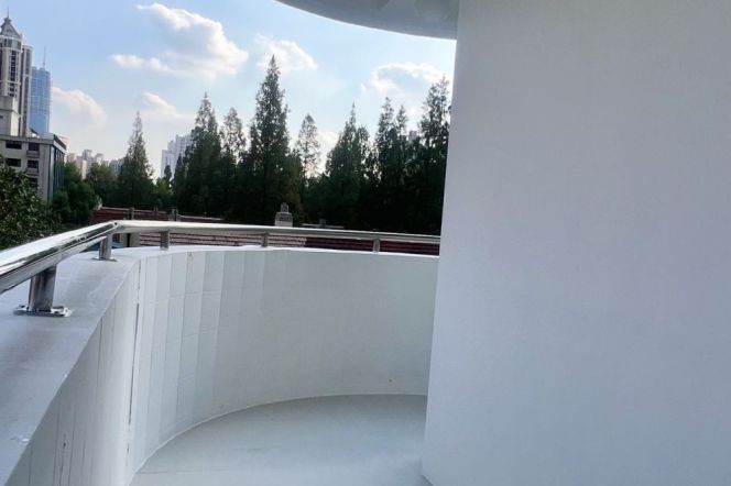 Jiaotong university morden & nice 2br with open balcony with 13.5k