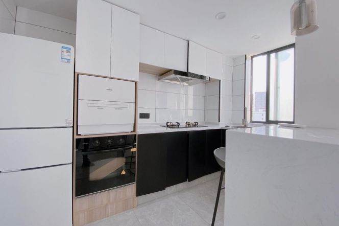 2 br modern Apt&elevator&Oven&Dishwaher/Zhongshan Park 10K