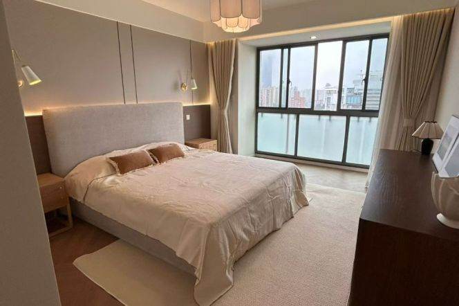 Jiaotong University, floor-to-ceiling Windows + with a walk-in closet + balcony，L 10 11
