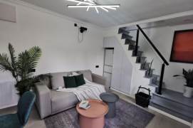 Unique duplex 1 br with balcony in Jing'an . 5 mins walking to L 2/12/13 West NanJing Rd St.