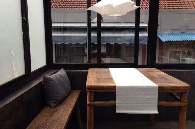 good value - high ceiling-wall heating-oven-balcony@julu road