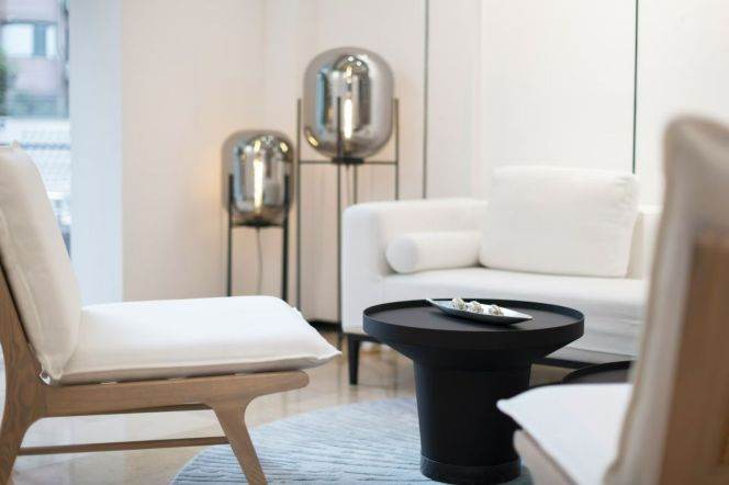 Brand new 95 sqm 1 br Loft service Apt&free gym/Jing'an 15K