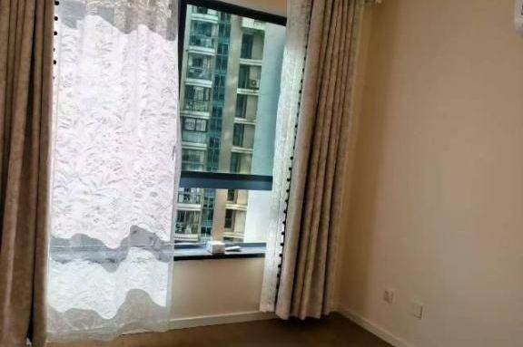 2 br+2 bath newly renovated Apt&elevator/nice compound by Suzhou Creek