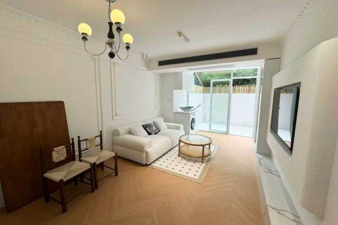 Big yard+modern 1br 2lr/central AC/oven/dryer,Zhongshan park@L2/3/4