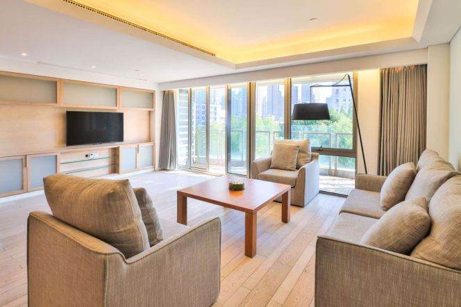 Brand new 95 sqm 1 br Loft service Apt&free gym/Jing'an 15K