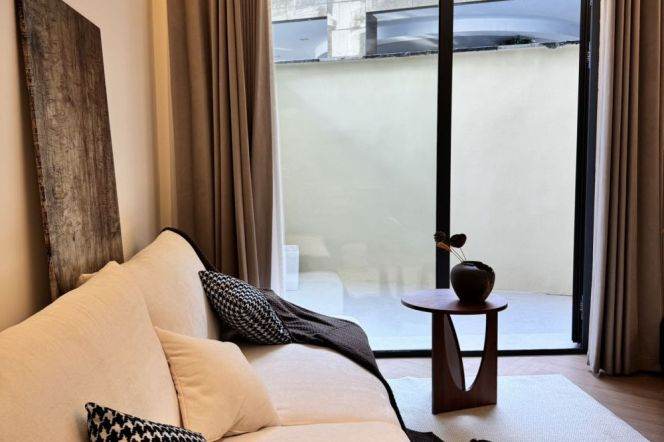  Changshou rd & Wuning rd L13/14 ,Newly 1br + Big yard + Heating | 12.2K