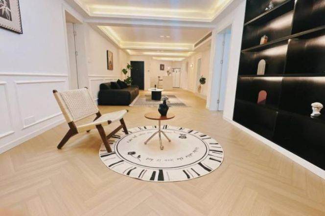 180 sqm 3 br Apt&floor heating&Oven/ Jing'an Wuding rd 16.5K