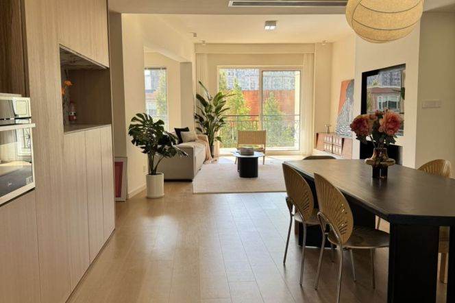 Fancy 4Br-2ba 200Sqm +balcony | Hongqiao rd metro L3/4/10 | 6F elevator | Central AC + floor heating