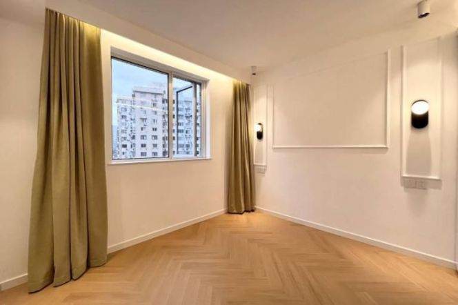 3 br 135 sqm Apt&Central AC&floor heating/Zhongshan Park 