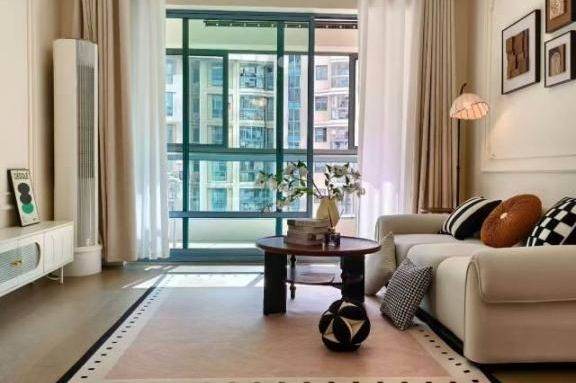 2 br+2 bath newly renovated Apt&elevator/nice compound by Suzhou Creek