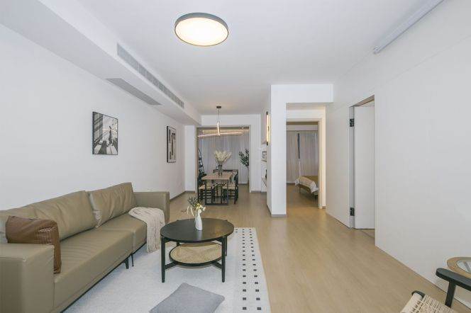 Hongqiao rd 3BR 2LR@L3/4/10,elevator/122 sqm/big living room