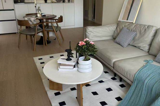 Good value 3 Ba 1Ba Apartment- natural sunlight-elevator-oven-dishwasher- Line7 Changping