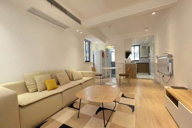 Furnished Large 1br-Zhongshan Park