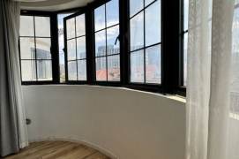 Spacious 2Br Apt + balcony /Jianguo rd / South Shanxi rd /Iapm/11.2K