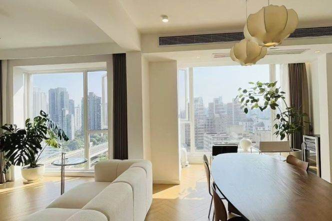 Elegant 4BR 3BA 210㎡ Penthouse w/Terrace Next to Longde Rd Station