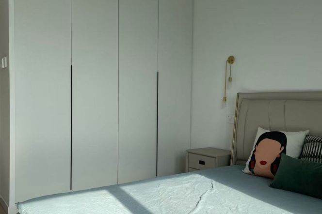 Great Area/Modern&Bright&Spacious 3Bdrs 2Baths Apt+Jing An Temple+L14 Wu Ding Rd