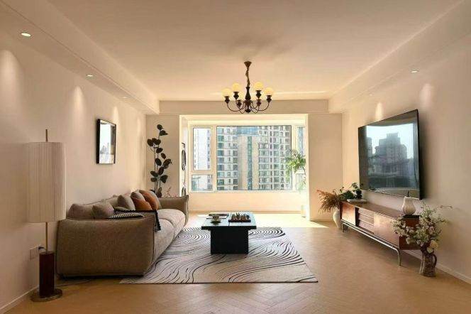 brand new big 3brs floor heating modern furniture in Zhong shan park 30K