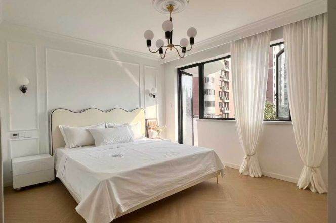 JT university floor heating 2br/2lrs/1ba apt with balcony; L10/11