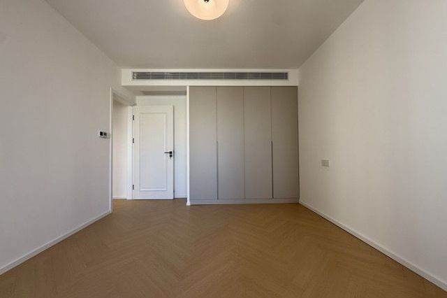 3B2B，Good Lighting，Near Zhongshan Park Station,Line 2