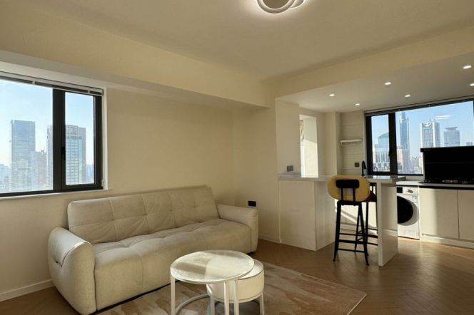 Bright 1Br 21F |  South Shanxi rd & Mid Huaihai rd Mt | Elevator + Heating