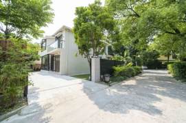 brand new 5brs floor heating brand new furniture nice garden near German school 45K