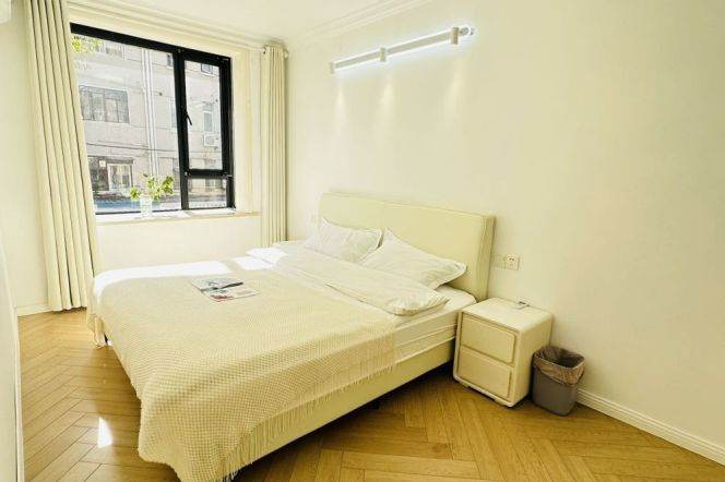 Nice decoration 1br/2living & facing south @Zs Park & Line 2/3/4