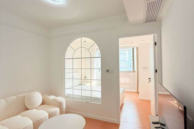 Brand new 1br/2living & elevator @Zs Park & Line 2/3/4