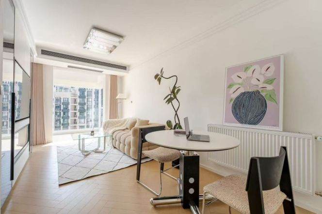 moderrn big 1 bedroom river view modern furniture beside Su zhou river line 3,4 only 11.9K