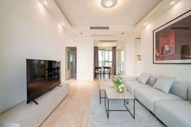 modern 2brs balcony beside Su zhou river close to line 2,15 and Hong qiao 