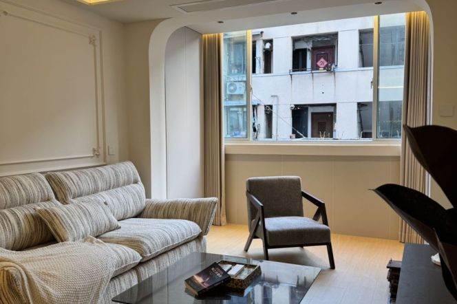 Impressive 1BR Apt + storage | Jiao Tong Univer.L10&11 | Heating ,11.2K