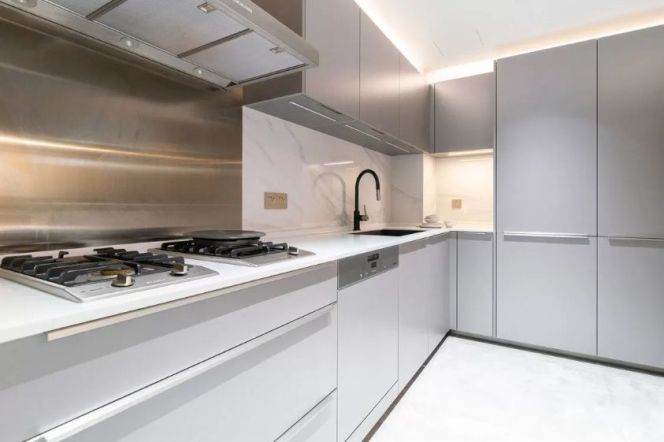 modern 4brs floor heating nice balcony near Yuyuan garden line 10,14 