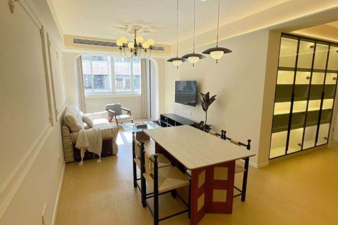 Brand-new Sunny&Spacious 1Br/2Lr/1Bt Close to L10/11 Jiaotong University Metro Station 