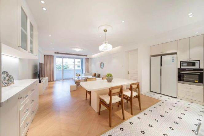 modern 3brs floor heating nice open balcony near Xintiandi line 1,8,9,10,13,14