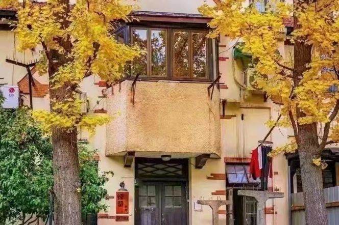 Work studio in beautiful house Shanxi(s) Rd 9.5k