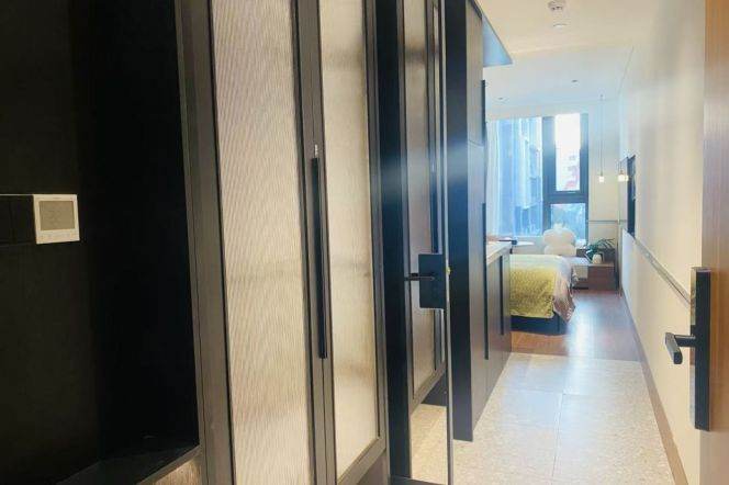 1Studio near ECNU, SIT, Jiao'tong and Shanghai Normal Uni can long and short lease