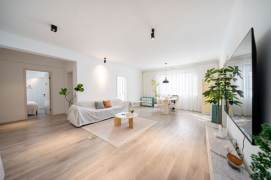 Guest room for renting 4K nice modern decoration golden location M2/11 Jing'an 