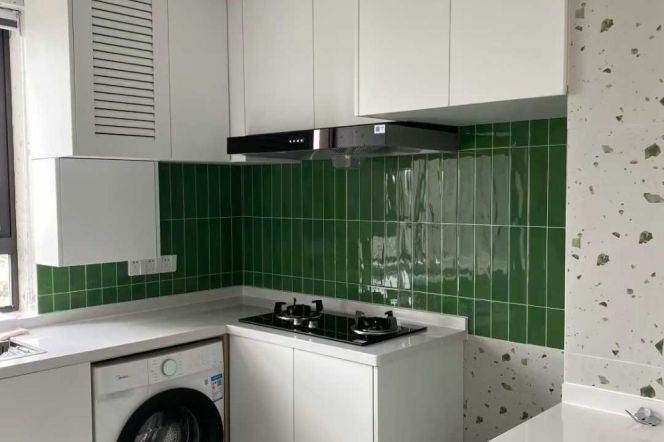  Renovated 1br high-rise nr Zhaojiabang Rd L7/9