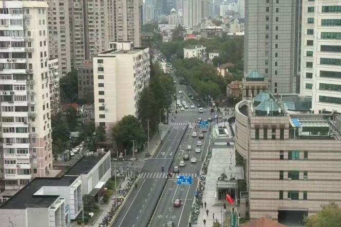 Jiaotong University elevator 2BR apartment