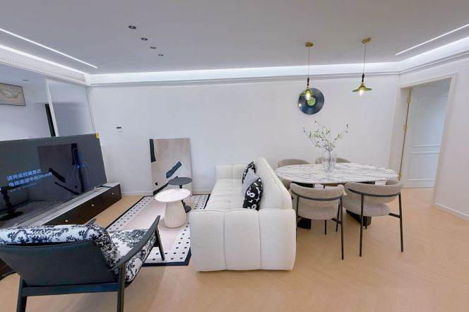 15k Spacious 3Br 2Bathr with floor heating Nr Zhongshan Park Rd.line2/3/4