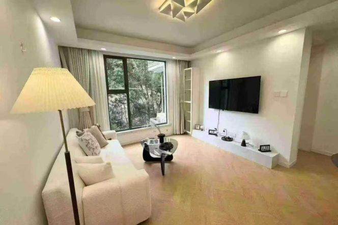 11.5k Clean 2Br Nr Caoyang Rd.line3/4/11/14