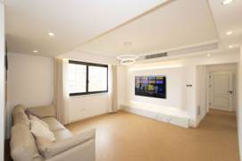 Changping rd 3BR 2LR@L7,Brand new/elevator/big living room/Parking