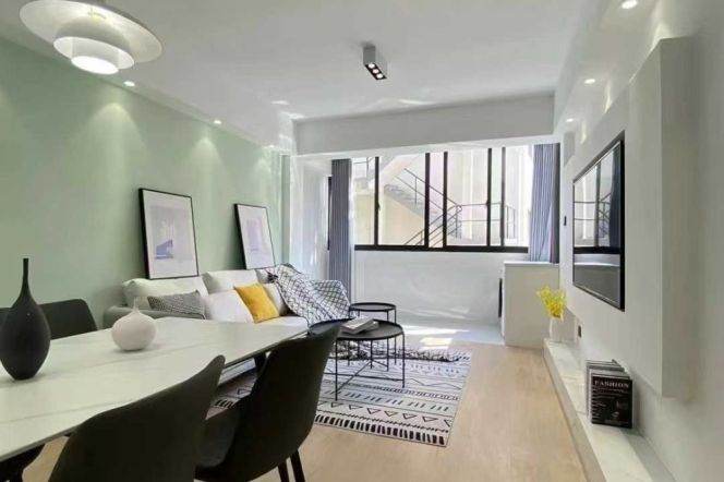 Homey 1br old apt in Jing'an with Wall heating    L13&14