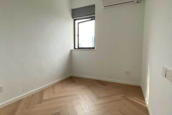  Renovated 1br high-rise nr Zhaojiabang Rd L7/9