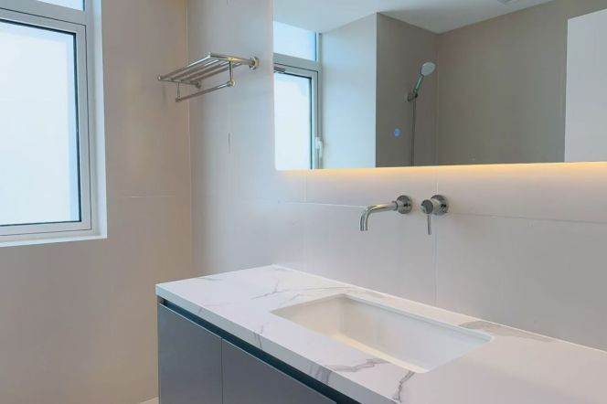 Zhongshan Park, Longzhimeng, Raffles City, 3-bedroom apartment in zero distance，L 2-4