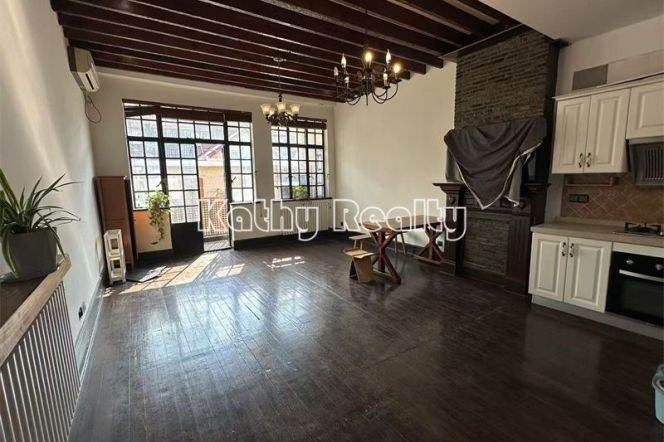 200sqm 4BR 2Baths APT Xintiandi 16.5k