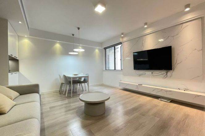 Elevator Spacious 2Br/2Lr/1Bt Close to L2/3/4 Zhongshan Park Station 
