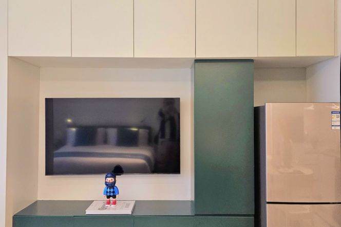 The price is for year rent. Short rent will be higher.