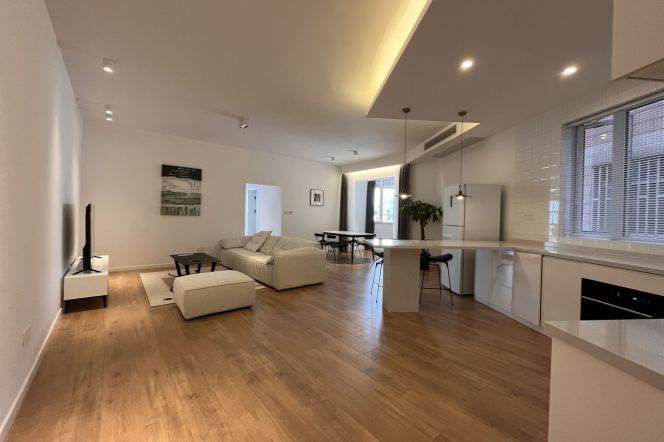 30F Skyline ViewHuge | 3Br-2bathr 165Sqm| Zhongshan Park Metro L2/3/4 