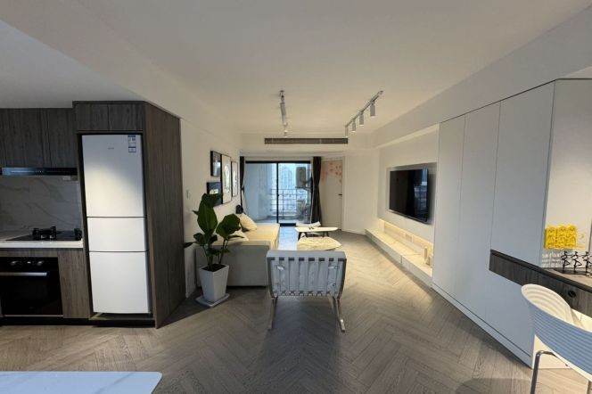 Modern 2brs/108sqm & heating/balcony@Jiangsu Rd & Line 2/11
